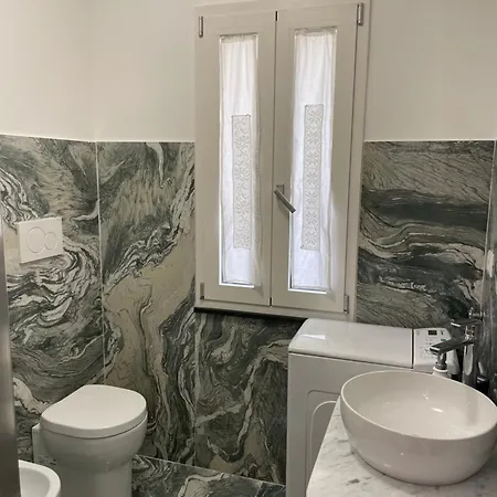 Il Glicine A 2 Min Dalla Apartman Letojanni