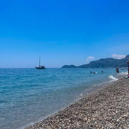 Apartment Il Glicine A 2 Min Dalla Letojanni