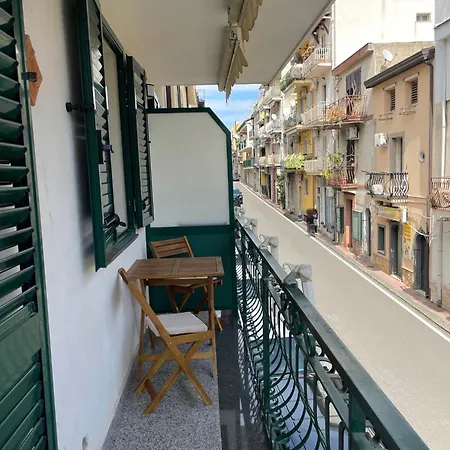 Il Glicine A 2 Min Dalla Apartment *