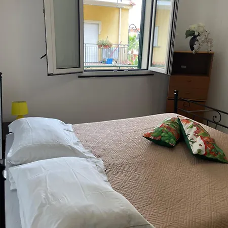 Il Glicine A 2 Min Dalla Apartment *